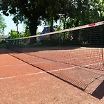 Group With Pool & Sauna Wanze