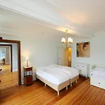 Group With Pool & Sauna Holiday home Wanze