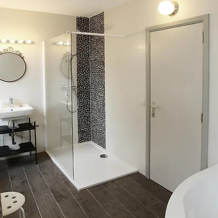 Group With Pool & Sauna * Wanze