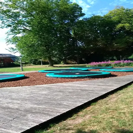 Group With Pool & Sauna *