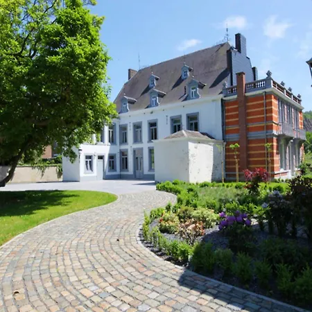Prázdninový dům Group With Pool & Sauna Wanze