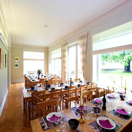Vakantiehuis Group With Pool & Sauna *