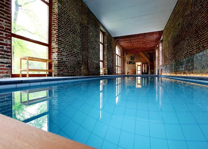 Prázdninový dům Group With Pool & Sauna *