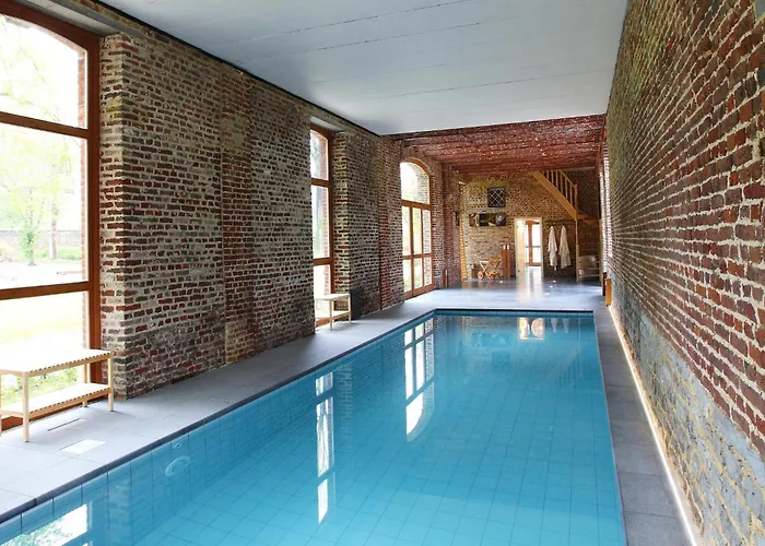 Group With Pool & Sauna *