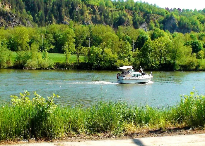 Group With Pool & Sauna Prázdninový dům Wanze